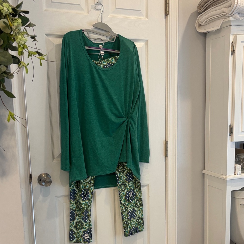 Green Patterned Leggings